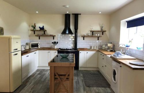 Caergeiliog Apartment | Entire cosy home from home country retreat