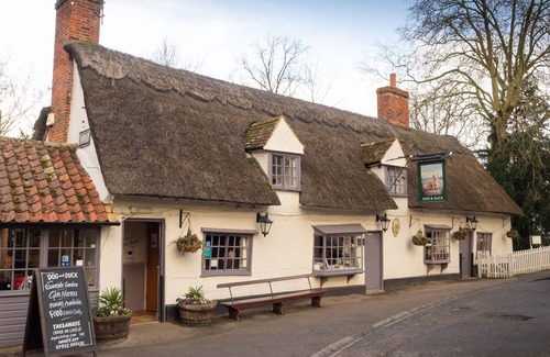 Linton Cottage | Entire Cottage in Picturesque Village