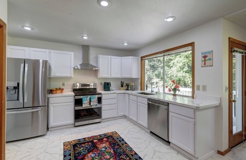 Des Moines House | Entire cozy 5bd home in Des Moines WA near the Redondo beach and Saltwater park!