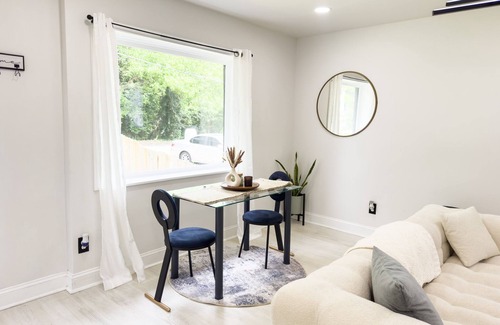 Atlanta House | Entire Cozy Chic Home in Atlanta