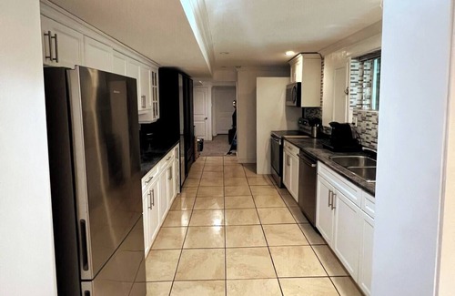 District of North Vancouver House | Entire Guest suite in North Vancouvern