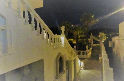 Faliraki Apartment | ENTIRE GUESTHOUSE - 27 People