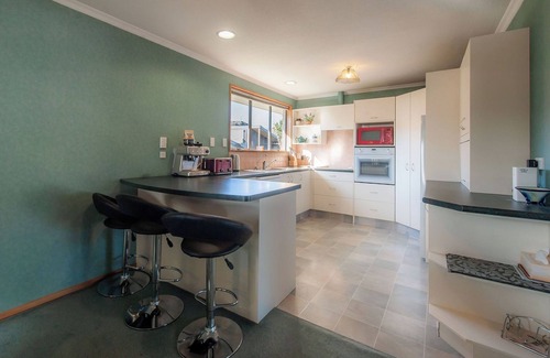 Lowburn House | Entire Holiday Home! Great large private space