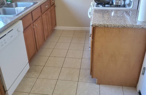 Sacramento House | Entire house near Airport/Capitol/D-town/CaI-Expo