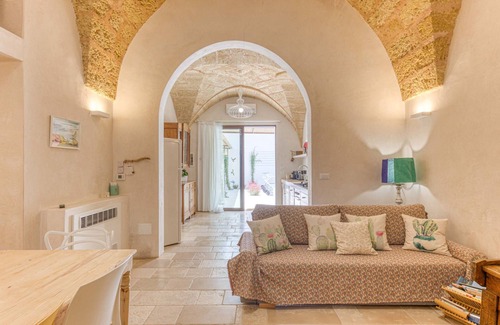 Salve Villa | Entire house with private pool 5km from the sea