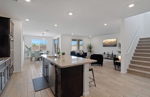 Casas Adobes House | Entire NEW LUXURY 5 Bedroom Home!