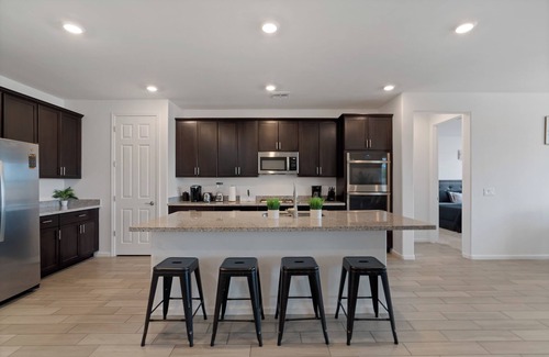 Casas Adobes House | Entire NEW LUXURY 5 Bedroom Home!