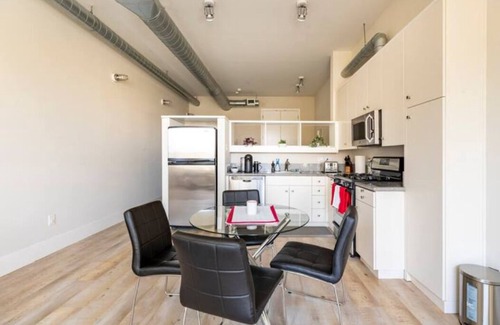 The Villas Condo | Entire QUIET Santana Row LUXE Queen Bed Loft! Yours to call home!