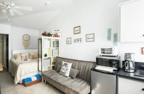 Lawndale Apartment | Entire rated studio, close to the beach and LAX.