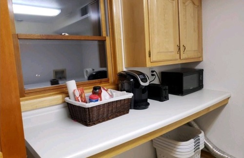 Suamico House | Entire Suite-Short drive to Lambeau, Zoo, Downtown