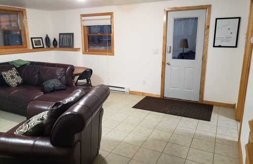 Suamico House | Entire Suite-Short drive to Lambeau, Zoo, Downtown