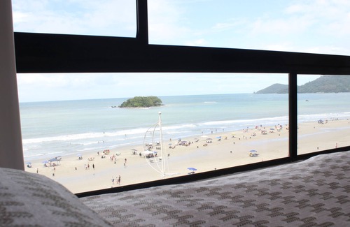Centro Apartment | Entirely Opposite to The Sea/Av Atlântica with WI-FI
