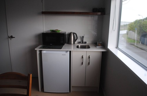 Hokitika Apartment | Enviable Location with True Comfort - Hoki Boatshed Holiday Accommodation