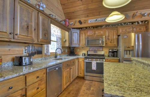 Copperhill House | Epic mtn views with plush outdoor spaces only minutes from the Ocoee River