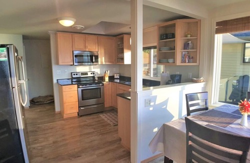 Union House | Epic Views! Waterfront near Alderbrook. Union City Beach House at Hood Canal