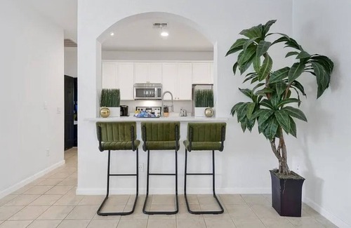 Trafalgar Village House | Epic Villa 5Bedroom At Resort