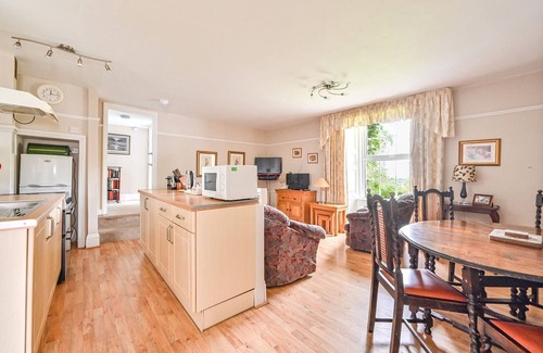 Lanreath Apartment | Epphaven Apartment With Outdoor Pool And Gardens In Historic Mansion House