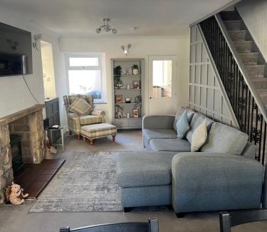 Crich House | Epworth Cottage