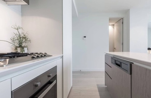 Melbourne Central Business District Apartment | EQ Tower Apartment with View of City Skyline