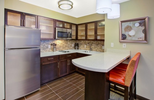 Benton Harbor Condo | Equipped King Suite | Free Daily Breakfast, Indoor Pool + Fitness Center
