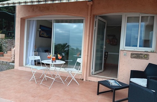 Mausoleo Apartment | Erbalunga: Un Petit Coin de Détente Face à la mer