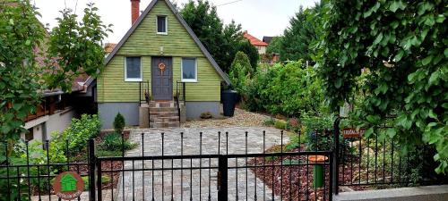 Sukoro House | Erdőalján Házikó