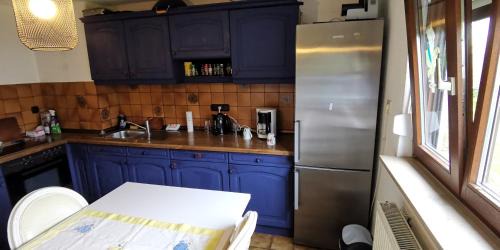 Kassel House | Erdgeschoss Ferienwohnung mit privater Küche, Badezimmer und WC, inkl Gratis Frühstück, Privat Parkplatz und WiFi