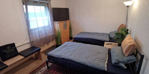 Kassel House | Erdgeschoss Ferienwohnung mit privater Küche, Badezimmer und WC, inkl Gratis Frühstück, Privat Parkplatz und WiFi