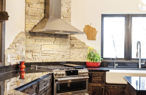 Rubicon House | Erin Hills Area Perfect Getaway, Golf and Wedding GroupsnNEW NCAA Golf Pricing!