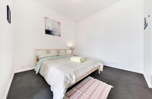 Erskineville Apartment | Erskineville Modern 1 Bedroom Apartment close to Sydney CBD