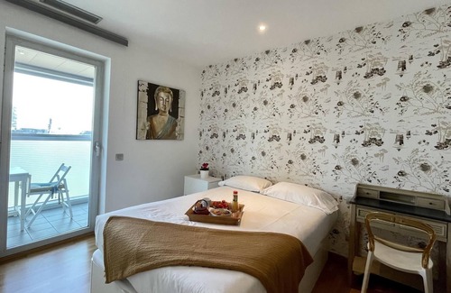 El Port Apartment | Apartment in front of Fira Gran Via