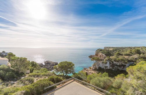 Cala s'Almonia House | ES JAÇ - Chalet with terrace in Cala s'Almonia.