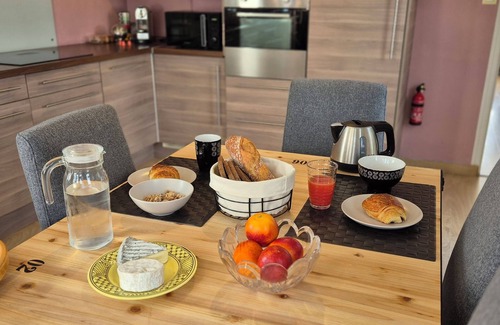Binic House | Escapade Bretonne - Binic, beaches and old port. Large garden, high-speed wifi.