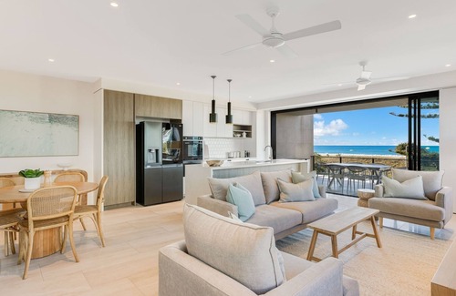 Bilinga Apartment | Escape 202 - Beachfront Luxury in Bilinga - Linen Provided - Min. 3 Night Stays