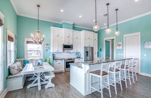 Port Bolivar House | Escape | Gulf Views | Tiki Bar | Sleeps 14