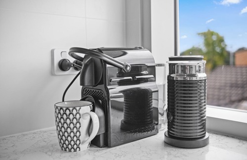 Diamond Beach House | Escape - Just 62 Steps to the gorgeous Diamond Beach