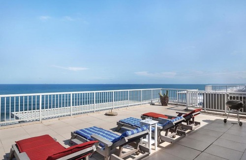 Umdloti Apartment | Escape to a Beach House