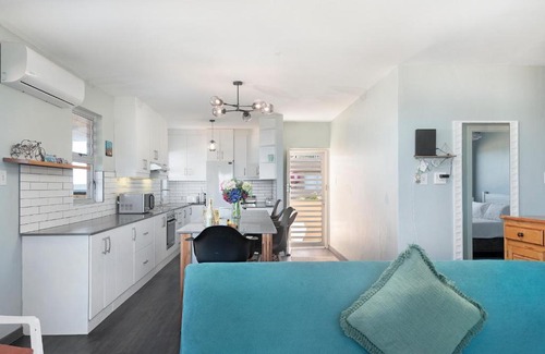 Umdloti Apartment | Escape to a Beach House