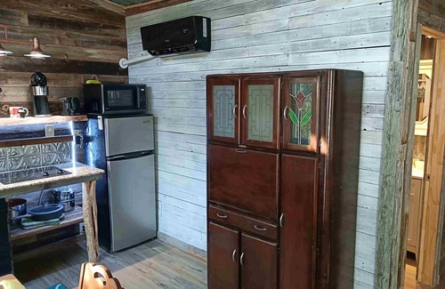 Canyon Lake Cabin | Escape to a peaceful retreat in the Texas Hill Country Just south of Canyon Lake