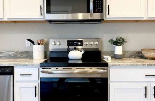 Lake Hamilton Apartment | Escape to Lakefront Walk-in on Lake Hamilton!