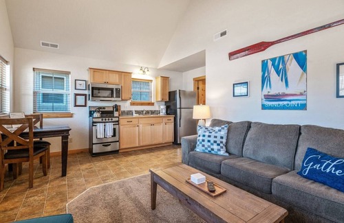 Dover Bay House | Escape to "Lakeside Hideaway" in Dover Bay — a cozy bungalow just steps from the water and resort amenities!