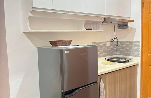 Lapu-Lapu Condo | Escape to Paradise: Unwind in Style at our Spectacular Haven