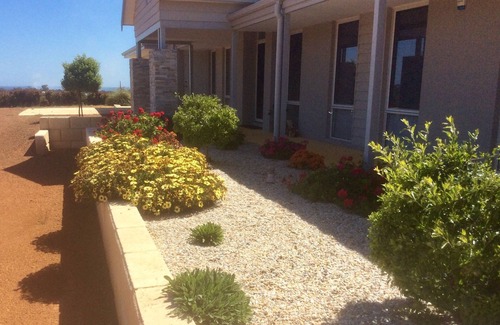 Lower Chittering House | Escape to the hills and valleys of north perth in your own guest suite