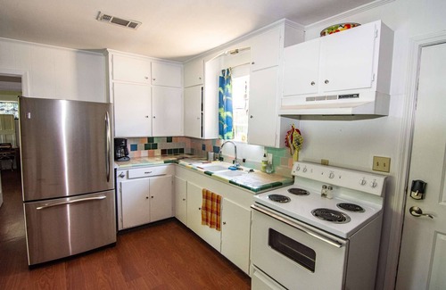Lake Whitney House | Escape to the Lake! Waterfront w/Semiprivate Cove Access, Pet Friendly, Fire Pit, Quiet & Secluded