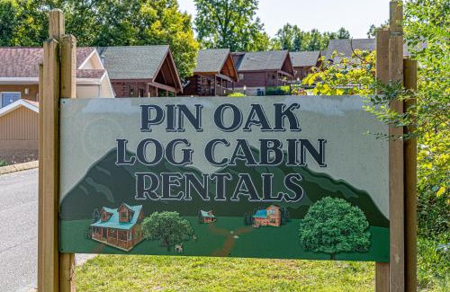 Pigeon Forge House | Escape to the Smokies- Pool, hot tub, cozy cabin, Pigeon Forge