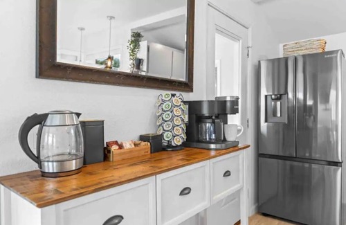 Smith River House | Escape to "The VUE" A Waterfront Gem with Hot Tub