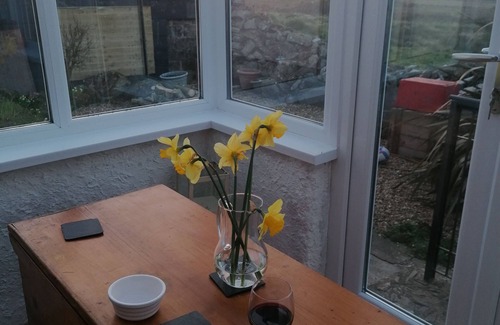 Goodwick Cottage | Escape To This Hidden Gem & Relax In Tranquility - Beaches & Coastal Path Nearby