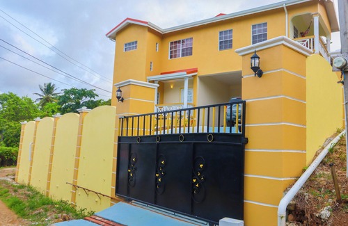 Dauphin Apartment | Escappe Newly Built Modern 2 Beds 2 Baths Suite