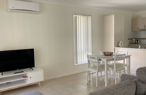 Esk House | Esk Mountain View Lodge