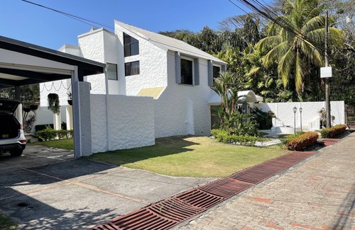 Punta Leona House | Espaciosa Casa a 2 minutos de la Playa